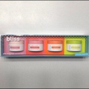 Brand New In Box Bliss Spa Squad Mask Kit!